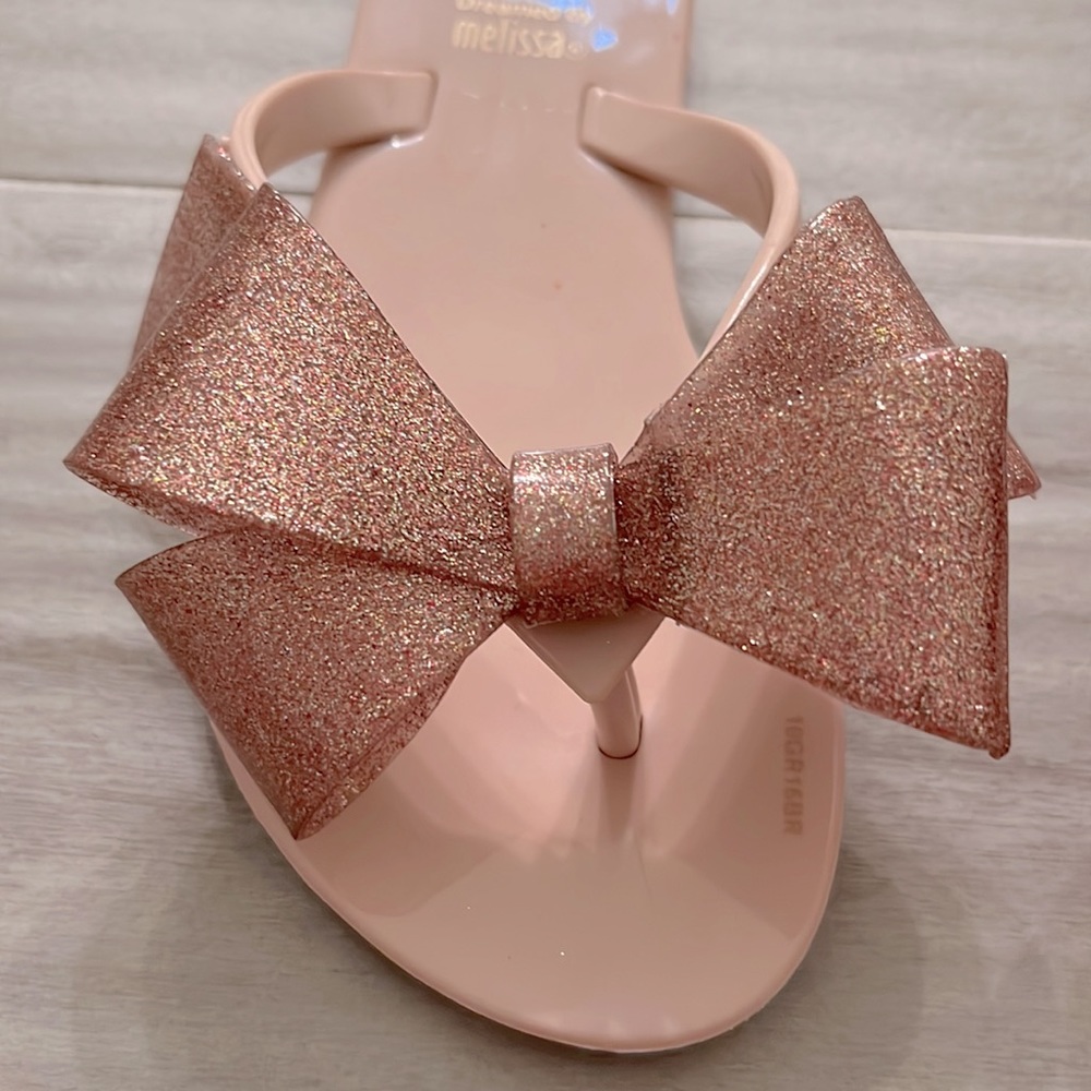 Mel by Melissa gorgeous kids sandals 🏝🩴